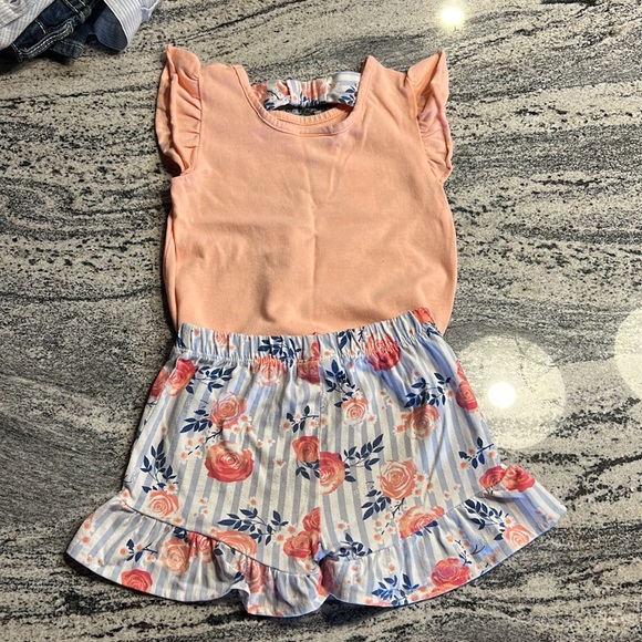 Super cute and comfy Nicole Miller two piece set sz 5 - Picture 2 of 4